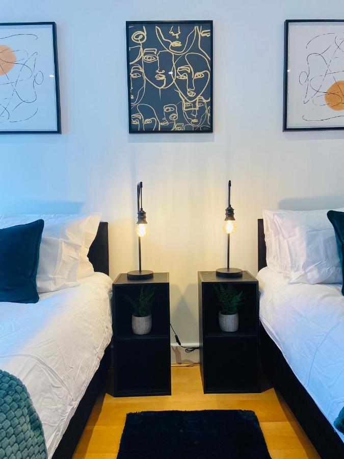 2 Bedroom, 2 Bathroom Apartment With Free Parking In A Great Location Cambridge  Extérieur photo